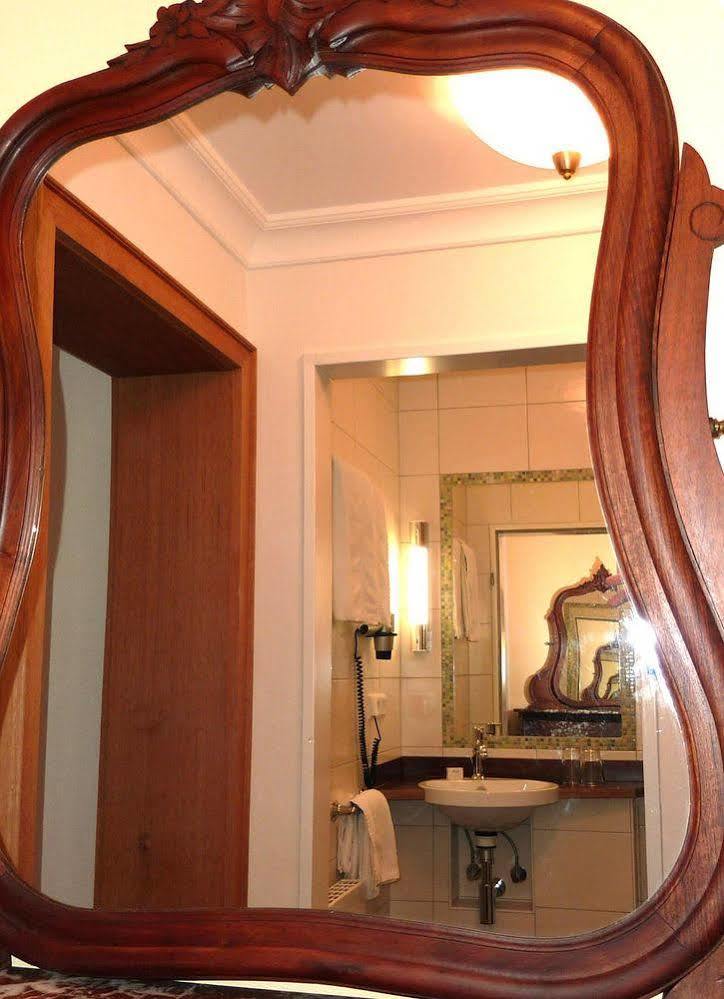 שופהיים Historisches Genusshotel Loewen מראה חיצוני תמונה