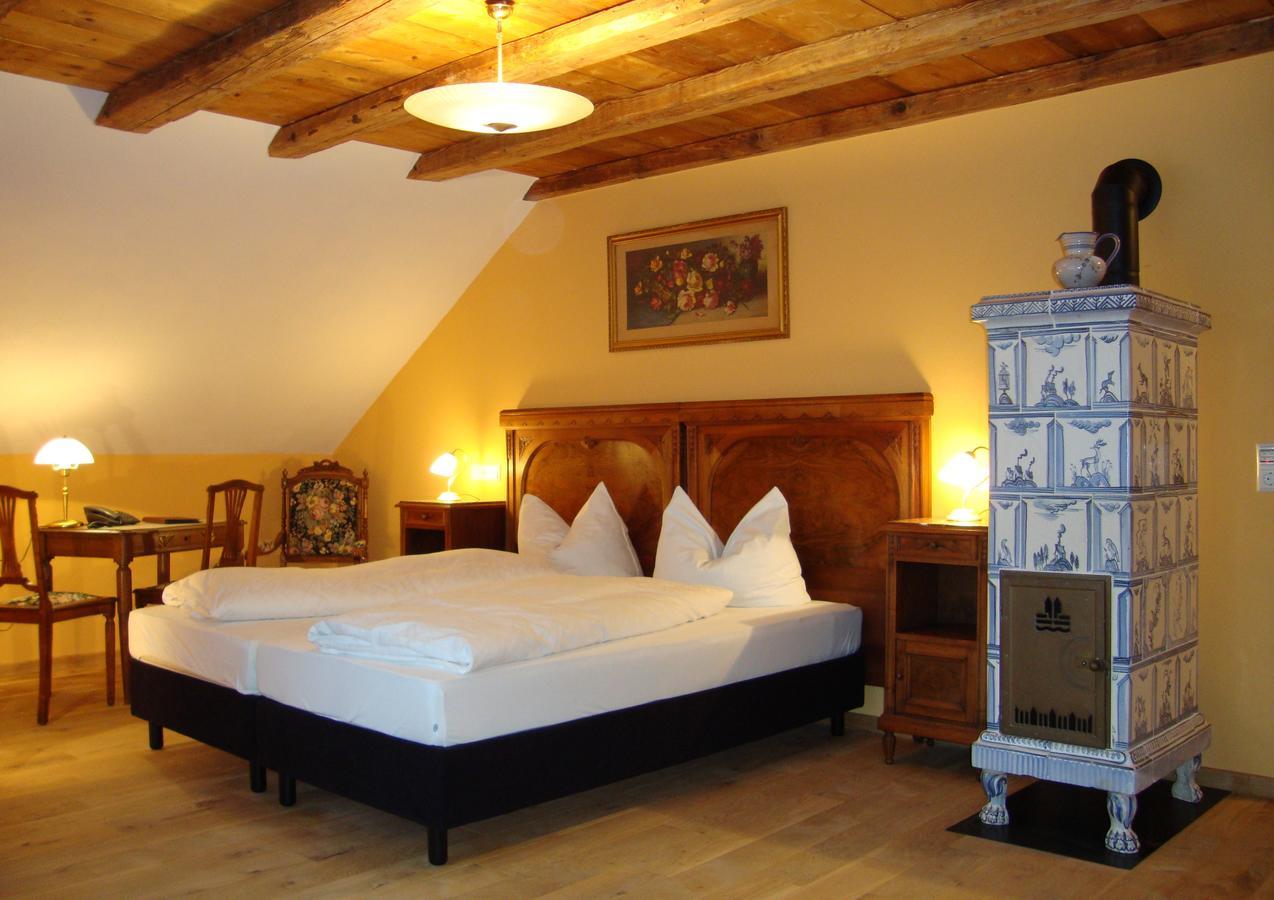 שופהיים Historisches Genusshotel Loewen מראה חיצוני תמונה